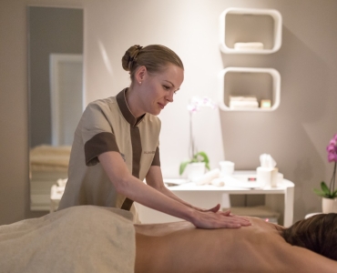 Ella Spa Bidar 8976822797